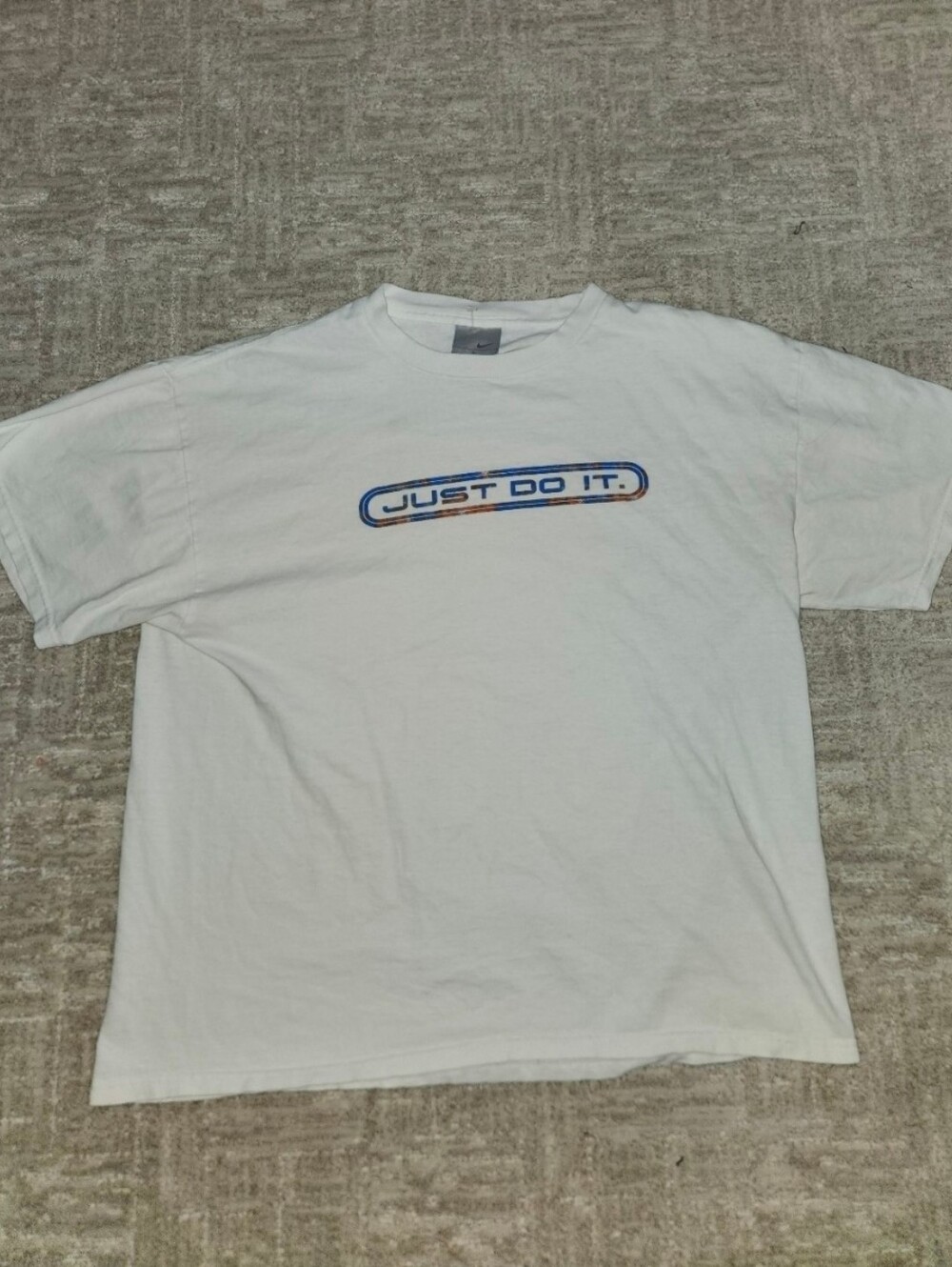 Vintage Y2K Nike White & Blue Graphic T-Shirt Men's Size Large  Good  Condition